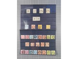 1850/71, ungebrauchter und gestempelte aber Sammlungsbestand in 2 Karteikästen, dabei auch viele Briefe, farbige Stempel, Ein