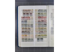 1872/1945, gestempelte Sammlung inkl. Dienstmarken und vieler Doubletten, Farben und Besonderheiten. Dabei netter Teil Brusts