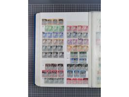 1872/1945, gestempelte Sammlung inkl. Dienstmarken und vieler Doubletten, Farben und Besonderheiten. Dabei netter Teil Brusts