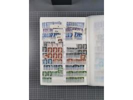 1933/45, Lagerbuch mit ungebrauchten/postfrischen und gestempelten Marken in Mengen bis ca. 10x pro Sorte/Erhaltung. Dabei ab