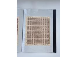 1922/23, Bestand von rund 390 Bogen, dabei OPD-Drucke und bessere wie 330B mehrfach und 334B, teils fehlerhaft bzw. gefaltet/