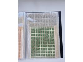 1922/23, Bestand von rund 390 Bogen, dabei OPD-Drucke und bessere wie 330B mehrfach und 334B, teils fehlerhaft bzw. gefaltet/