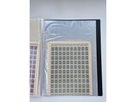 1922/23, Bestand von rund 390 Bogen, dabei OPD-Drucke und bessere wie 330B mehrfach und 334B, teils fehlerhaft bzw. gefaltet/