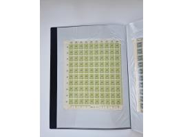 1922/23, Bestand von rund 390 Bogen, dabei OPD-Drucke und bessere wie 330B mehrfach und 334B, teils fehlerhaft bzw. gefaltet/