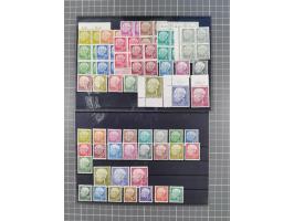 1954/60, Heuß, meist postfrische Lagerpartie, dabei etwa 13 kpl. Sätze und vier 4er-Blocks 50 Pfg., teils signiert, 3 Atteste