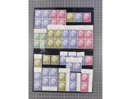 1954/60, Heuß, meist postfrische Lagerpartie, dabei etwa 13 kpl. Sätze und vier 4er-Blocks 50 Pfg., teils signiert, 3 Atteste