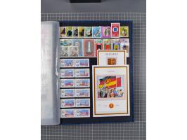 1940/2014(ca.), vorwiegend postfrische Sammlungen, dabei Französische Zone inkl. Mi.-Nr. 46II postfrisch, Bizone Mi.-Nr. 52-6