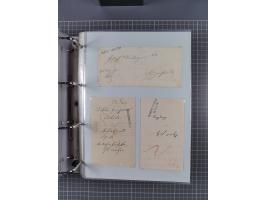 1820/60 (ca.), über 600 Vorphila- und Dienstbriefe, dabei rote und blaue Stempel, viele verschiedene Orte