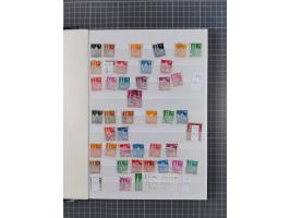 1948, meist postfrischer und gestempelter Bestand “Band/Netz” und “Bauten” mit u.a. Viererblocks, Marken mit Rändern, Bogenec