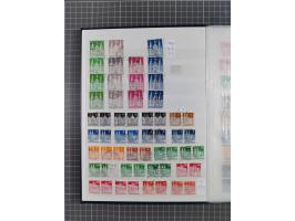 1948, meist postfrischer und gestempelter Bestand “Band/Netz” und “Bauten” mit u.a. Viererblocks, Marken mit Rändern, Bogenec