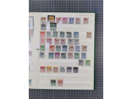 1948, meist postfrischer und gestempelter Bestand “Band/Netz” und “Bauten” mit u.a. Viererblocks, Marken mit Rändern, Bogenec