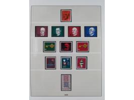 1945/90, ungebrauchte und postfrische Sammlung, oftmals komplett, dabei Bund/Berlin und DDR, DDR mit guten Dienstmarken inkl.