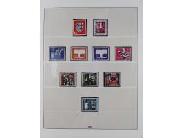 1945/90, ungebrauchte und postfrische Sammlung, oftmals komplett, dabei Bund/Berlin und DDR, DDR mit guten Dienstmarken inkl.