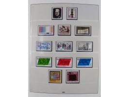 1945/90, ungebrauchte und postfrische Sammlung, oftmals komplett, dabei Bund/Berlin und DDR, DDR mit guten Dienstmarken inkl.