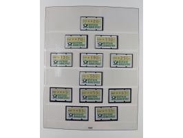 1945/90, ungebrauchte und postfrische Sammlung, oftmals komplett, dabei Bund/Berlin und DDR, DDR mit guten Dienstmarken inkl.