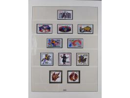 1945/90, ungebrauchte und postfrische Sammlung, oftmals komplett, dabei Bund/Berlin und DDR, DDR mit guten Dienstmarken inkl.