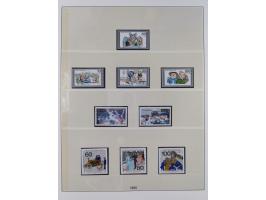 1945/90, ungebrauchte und postfrische Sammlung, oftmals komplett, dabei Bund/Berlin und DDR, DDR mit guten Dienstmarken inkl.