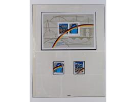 1945/90, ungebrauchte und postfrische Sammlung, oftmals komplett, dabei Bund/Berlin und DDR, DDR mit guten Dienstmarken inkl.