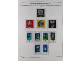 1945/90, ungebrauchte und postfrische Sammlung, oftmals komplett, dabei Bund/Berlin und DDR, DDR mit guten Dienstmarken inkl.