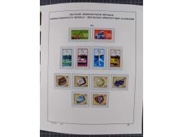 1945/90, ungebrauchte und postfrische Sammlung, oftmals komplett, dabei Bund/Berlin und DDR, DDR mit guten Dienstmarken inkl.