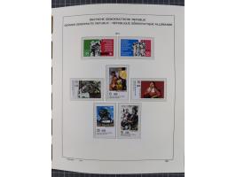 1945/90, ungebrauchte und postfrische Sammlung, oftmals komplett, dabei Bund/Berlin und DDR, DDR mit guten Dienstmarken inkl.