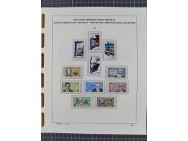1945/90, ungebrauchte und postfrische Sammlung, oftmals komplett, dabei Bund/Berlin und DDR, DDR mit guten Dienstmarken inkl.