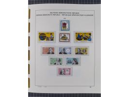 1945/90, ungebrauchte und postfrische Sammlung, oftmals komplett, dabei Bund/Berlin und DDR, DDR mit guten Dienstmarken inkl.