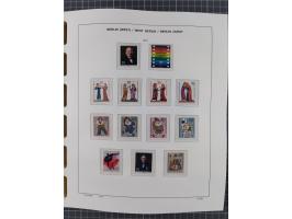 1945/90, ungebrauchte und postfrische Sammlung, oftmals komplett, dabei Bund/Berlin und DDR, DDR mit guten Dienstmarken inkl.