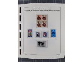1945/90, ungebrauchte und postfrische Sammlung, oftmals komplett, dabei Bund/Berlin und DDR, DDR mit guten Dienstmarken inkl.
