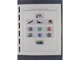 1945/90, ungebrauchte und postfrische Sammlung, oftmals komplett, dabei Bund/Berlin und DDR, DDR mit guten Dienstmarken inkl.