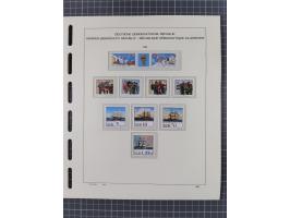 1945/90, ungebrauchte und postfrische Sammlung, oftmals komplett, dabei Bund/Berlin und DDR, DDR mit guten Dienstmarken inkl.