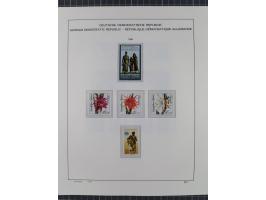 1945/90, ungebrauchte und postfrische Sammlung, oftmals komplett, dabei Bund/Berlin und DDR, DDR mit guten Dienstmarken inkl.