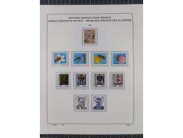 1945/90, ungebrauchte und postfrische Sammlung, oftmals komplett, dabei Bund/Berlin und DDR, DDR mit guten Dienstmarken inkl.