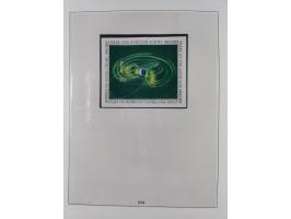 1948/2001, vorwiegend postfrische Sammlung, dabei Bund, Berlin und DDR in den Hauptnummern augenscheinlich komplett, außerdem