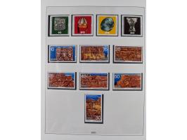 1948/2001, vorwiegend postfrische Sammlung, dabei Bund, Berlin und DDR in den Hauptnummern augenscheinlich komplett, außerdem