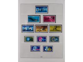 1948/2001, vorwiegend postfrische Sammlung, dabei Bund, Berlin und DDR in den Hauptnummern augenscheinlich komplett, außerdem