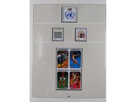 1948/2001, vorwiegend postfrische Sammlung, dabei Bund, Berlin und DDR in den Hauptnummern augenscheinlich komplett, außerdem