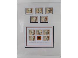 1948/2001, vorwiegend postfrische Sammlung, dabei Bund, Berlin und DDR in den Hauptnummern augenscheinlich komplett, außerdem
