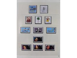 1948/2001, vorwiegend postfrische Sammlung, dabei Bund, Berlin und DDR in den Hauptnummern augenscheinlich komplett, außerdem