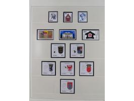 1948/2001, vorwiegend postfrische Sammlung, dabei Bund, Berlin und DDR in den Hauptnummern augenscheinlich komplett, außerdem