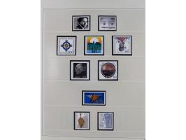 1948/2001, vorwiegend postfrische Sammlung, dabei Bund, Berlin und DDR in den Hauptnummern augenscheinlich komplett, außerdem