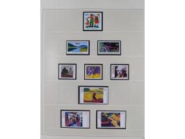 1948/2001, vorwiegend postfrische Sammlung, dabei Bund, Berlin und DDR in den Hauptnummern augenscheinlich komplett, außerdem