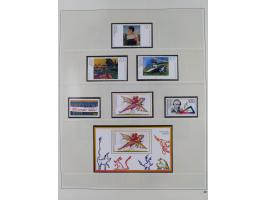 1948/2001, vorwiegend postfrische Sammlung, dabei Bund, Berlin und DDR in den Hauptnummern augenscheinlich komplett, außerdem