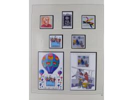 1948/2001, vorwiegend postfrische Sammlung, dabei Bund, Berlin und DDR in den Hauptnummern augenscheinlich komplett, außerdem