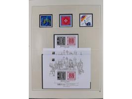 1948/2001, vorwiegend postfrische Sammlung, dabei Bund, Berlin und DDR in den Hauptnummern augenscheinlich komplett, außerdem