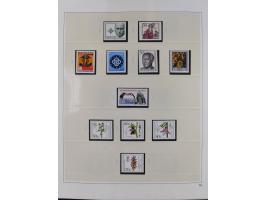 1948/2001, vorwiegend postfrische Sammlung, dabei Bund, Berlin und DDR in den Hauptnummern augenscheinlich komplett, außerdem