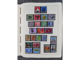 1850/2011, vorwiegend gestempelte Sammlung mit einigen Briefen, dabei Block 1 auf R-Brief, &nbsp;Block 2 mit Ersttagsstempel,