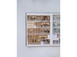 Notgeld-Serienscheine, saubere Sammlung in 16 meist dicken Steckalben, sauber nach Orten und Serien sortiert, überschlägig et