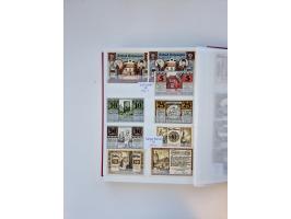 Notgeld-Serienscheine, saubere Sammlung in 16 meist dicken Steckalben, sauber nach Orten und Serien sortiert, überschlägig et