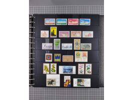 1949/92, postfrische, in den Hauptnummern augenscheinlich komplette Sammlung, dazu einige Markenheftchen etc., meist gute Erh